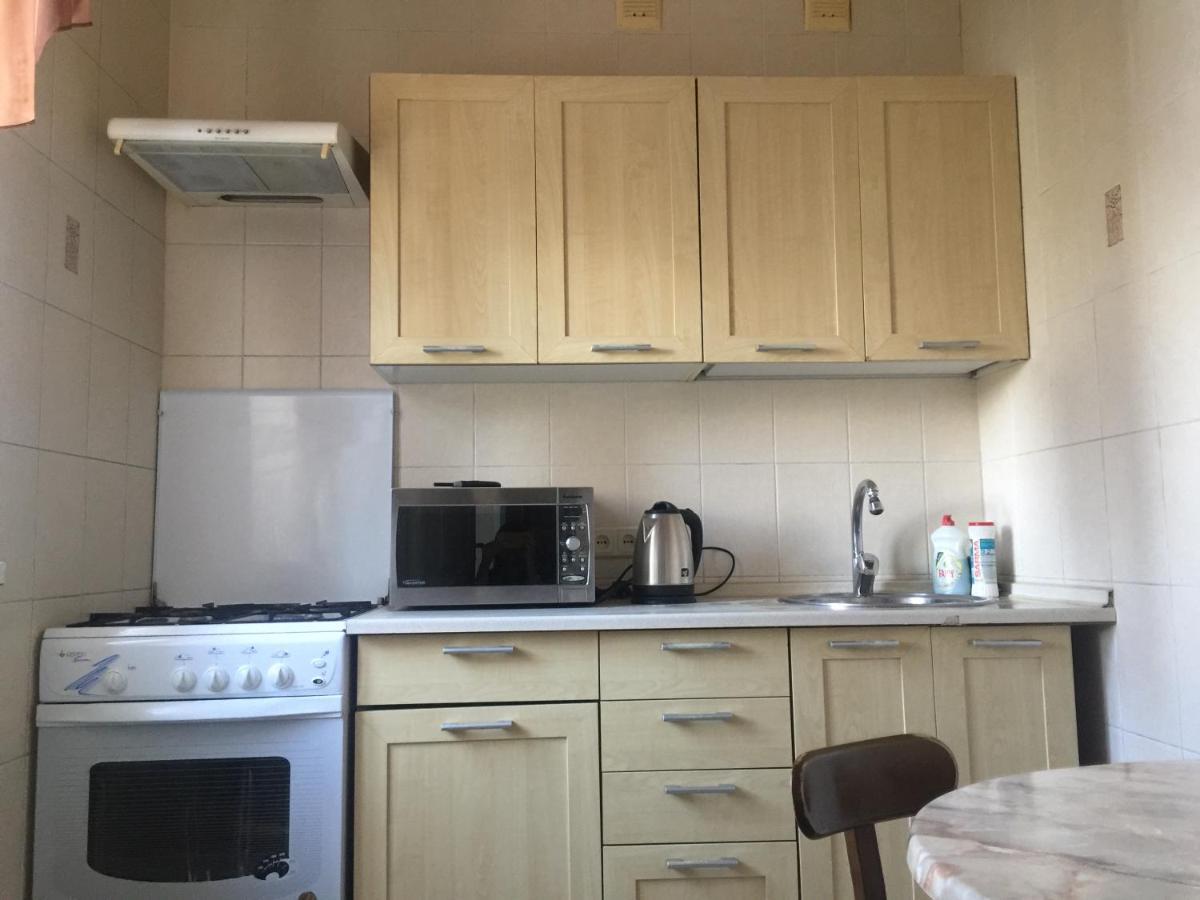 Apartment Near Train Station And Close To City Center Киев Екстериор снимка