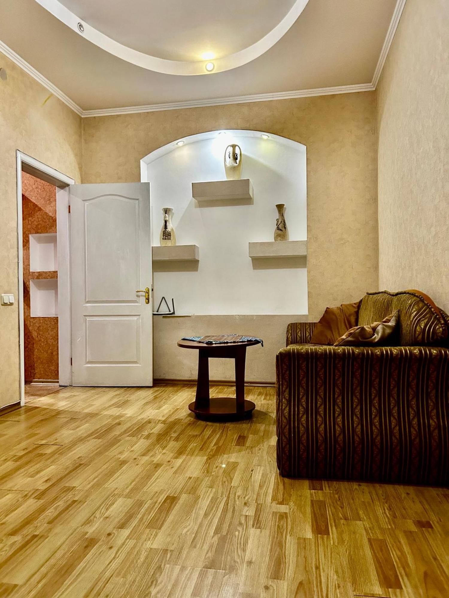 Apartment Near Train Station And Close To City Center Киев Екстериор снимка