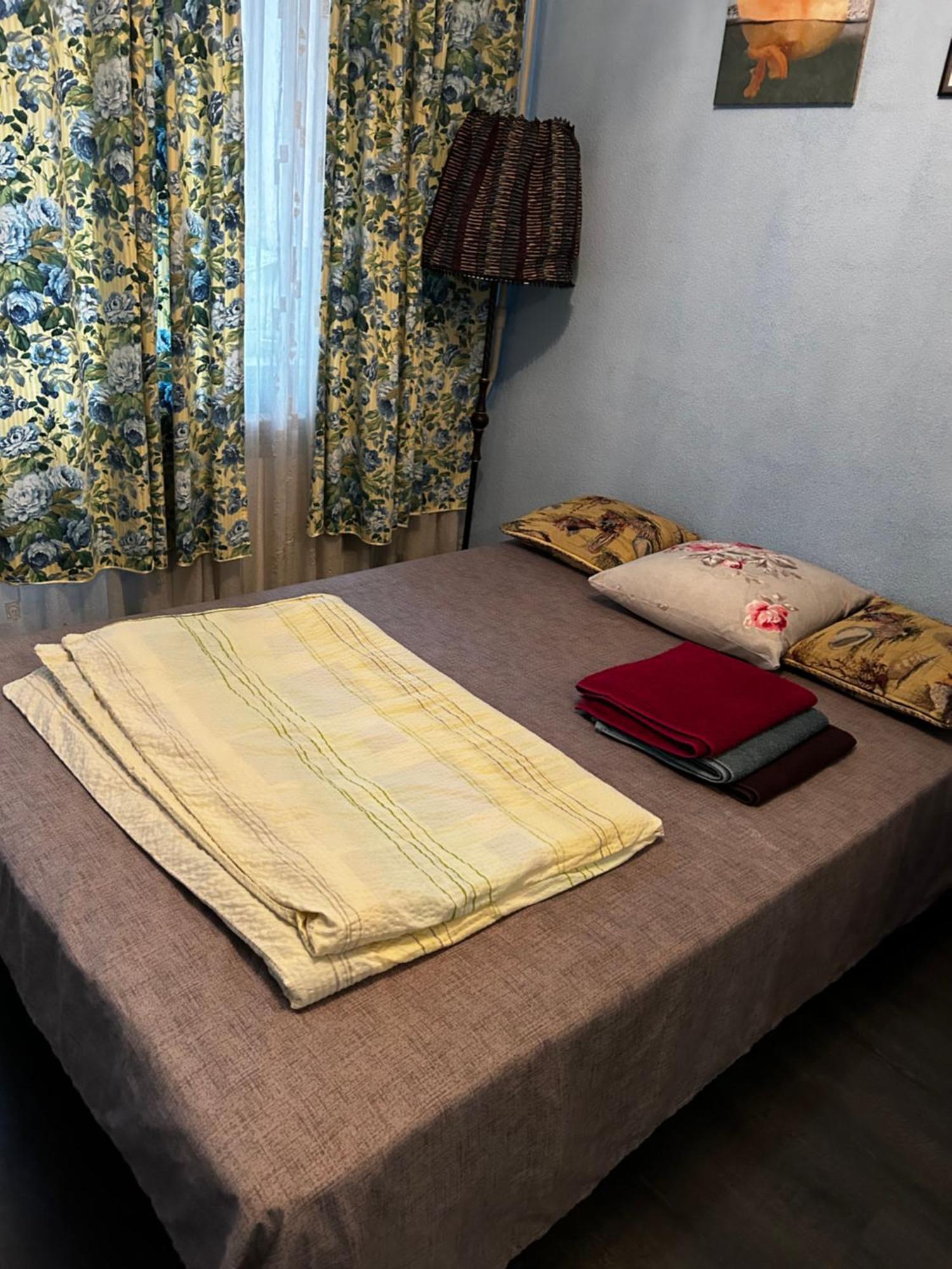 Apartment Near Train Station And Close To City Center Киев Екстериор снимка